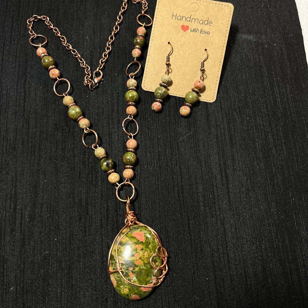 Unakite 1 1/2" Oval Cabochon Necklace & Earrings Copper Wire 20" green peach - Picture 3 of 5